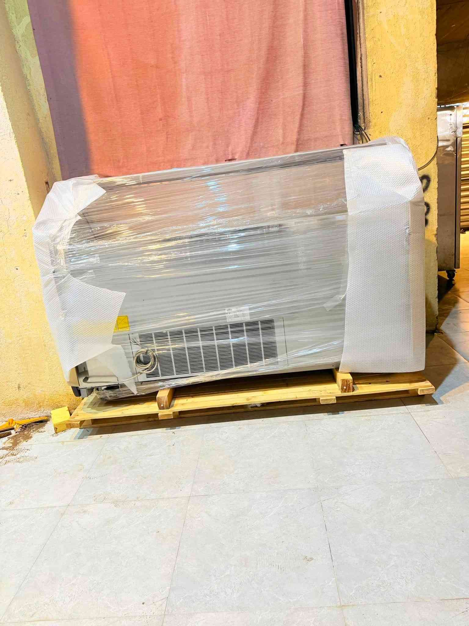 عارضه أوريون ايطاليا
جديد لؤك
220سم 
16بلانك كبير 24بلانك صغير 
سنكل فيز دبل كمبريسر 
من افضل الماركات في العالم 
ضمان سنه 

السعر والتفاصيل الاتصال على الرقم***********
الوتساب*********** 
العنوان البصره

