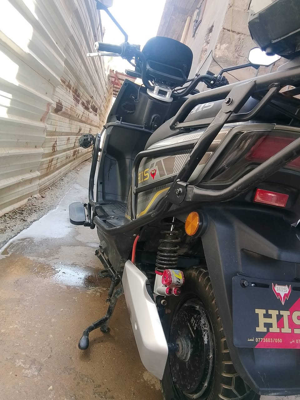 السلام عليكم 
درجه شحن HIS 
بطاريات مسطرة 38امبير 
نقصها بس فلنجه مال البريك 
دراجه نظيفة من كلشي ،
السعر مليون و 100 وبيها مجال بسيط 
المكان الطارمية 
رقم الهاتف ***********
