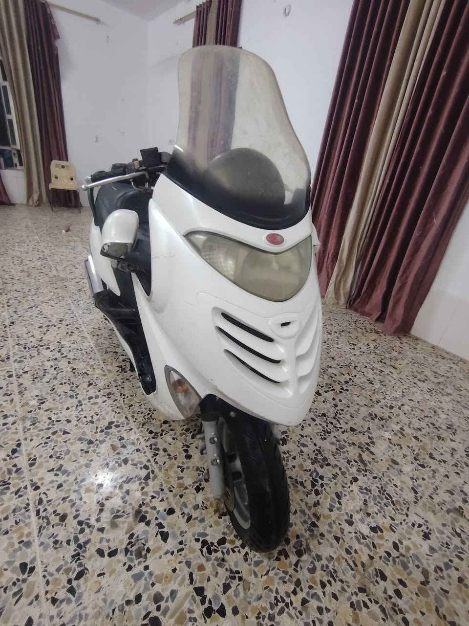 يا الله دراجه كايمكو محرك250cc مسجل رقم وسنويه تحويل ثاني يوم سعر900وبي مجال مكان رمادي بريشه هاذ رقمي للتواصل ***********مو شراي لا تعبني ولا اتعبك
