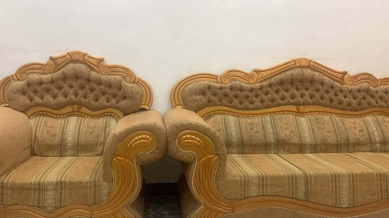 تخم • ٩ مقاعد • بغداد الغزالية