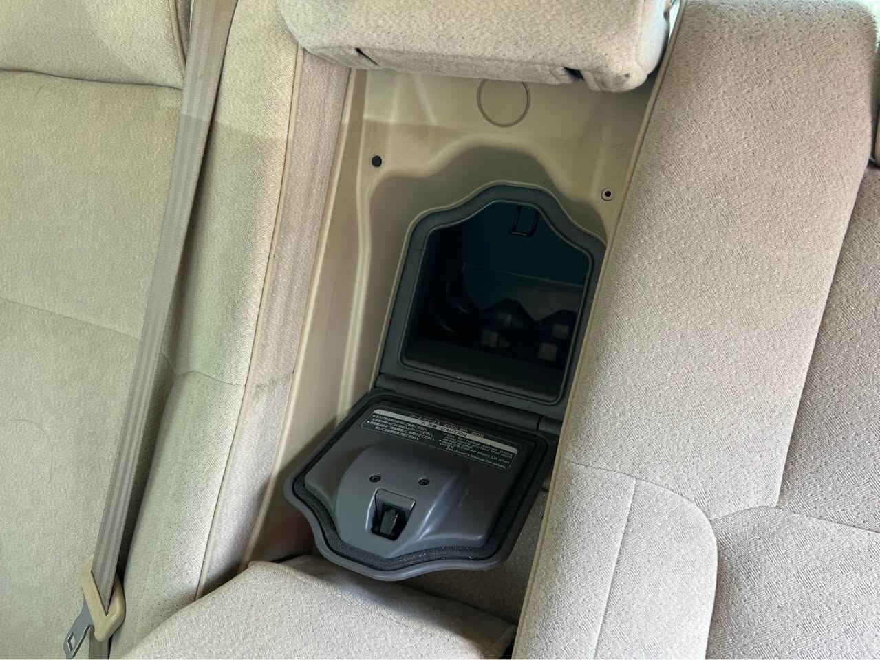 Toyota crown 2005GRS182
فول بەس سڵاید نیە پەردە ٣دوگمە ٤کوشن کارەبا سەلاجە تەبرید مەرکەزی سەیارەکە تا بڵێی جوان و پاکە ماڵی دۆستە سەیارەی مەعرەز نیە ماڵی خۆمە کامل سێرڤس کراوە نوقسانی نیە بۆیاخی نیە گێر و مەکینەو کارەبای و هەمو گیانی بەشەرت هەتا ٢ ساڵ زیاتر بەس لێی خورە بێ سەر ئێشە سەیارەکە کۆدە بەناوی خۆمەوەیە *********** السليمانية, العراق
