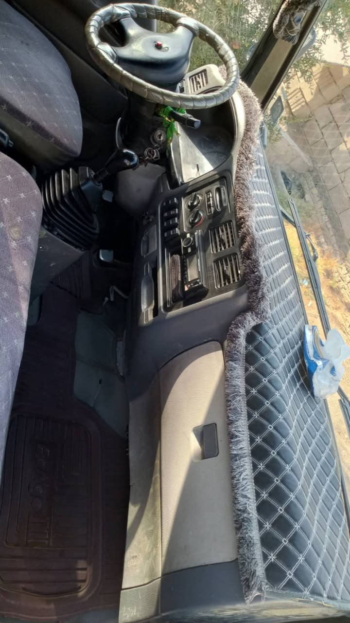 سلام عليكم كيه فونتيره للبيع موديل 99 قماره قلاب سياره مكفوله من طول الطول رقم نكليزي بغداد سياره بسمنه تريد وكاله تريد تحويل سياره جاهزه الاتصال عله هاذه رقم ***********
