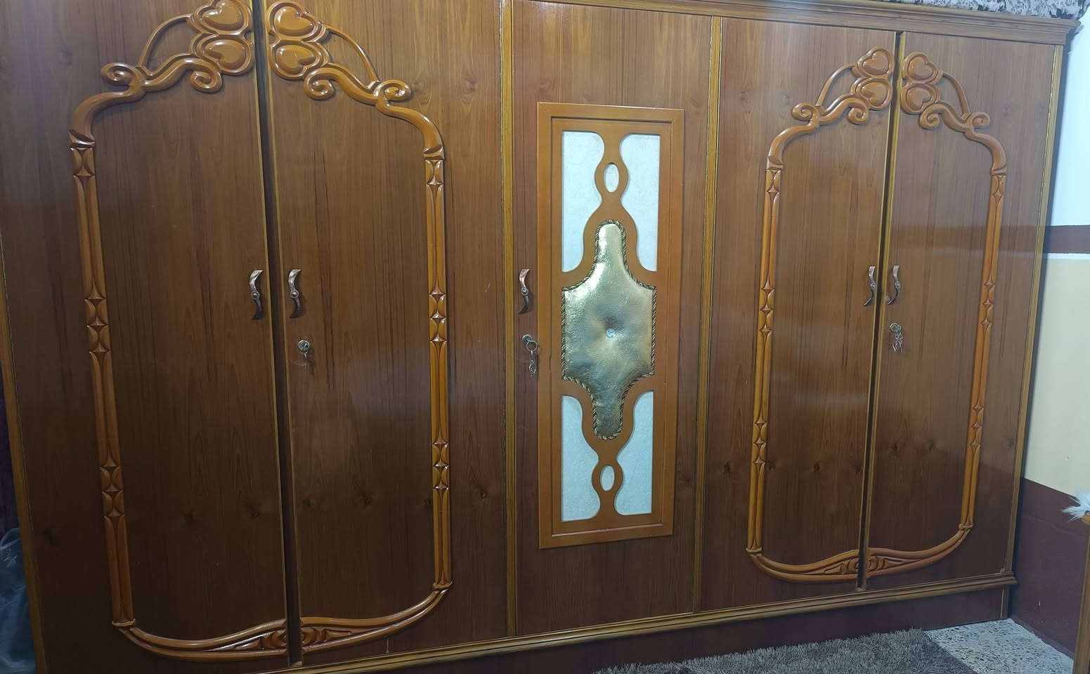 غرفة نوم مستعملة للبيع
 بسعر مناسب.
📞 للاستفسار والاتصال: *********** ***********
