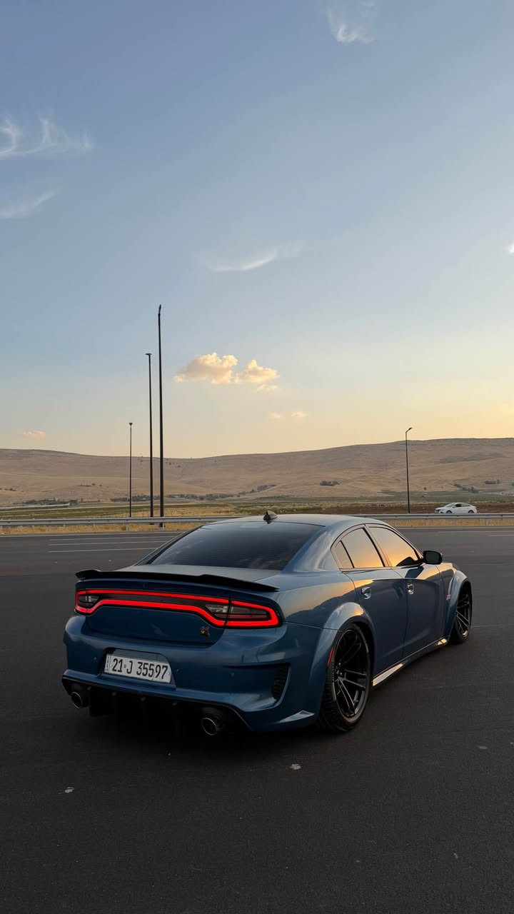 ***********
Dodge charger SRT 6.4 SCATPACK 2021
نزیکی 4000$ بەس لە جوانکاری دراوە 
واید بەدی و دەعامی هێڵکات ڕێد ئای بۆ بەستراوە 
ئایەر سەسپێنشنی بۆ بەستراوە لە مارکەی کات باک بەرز و نزم اکا - ویلی هێلکات ڕێد ئای بۆ بەستراوە و تایەی 315 لەسەرە - لیدی گرێڵی بۆ بەستراوە - کەڤەری ناو مەکینەی کامل دیزاین کراوە - شاشە گەورەیە - پادل شەفتی سەرسوکان - کوشنی کارەباو خەزن و هیتەر - مۆدیل لاین لوک - لانج کۆنتڕۆل- ئیکۆ - کەستم - تراک - سپۆرت - سوکانی سەیارەکە ئەکرێت بەکۆمفۆرت و تراک و سپۆرت - سالۆنسای بیلادی ستۆک - کتابی جام ڕەشی لە %50 لەگەلە نزیکی سالێکی ماوە - گێڕ و مەکینەو کارەبای بە شەرت نەکراوەتەوە - وەک و بۆیاغ چاملغی دواوەی سایەق بۆیاغە لەگەل نیوەی دەرگای سایەق و پەلەیەک لە چاملغی پێشەوە - بێناو گرتن و بێ ئێرباگ 
نرخی سەیارەکە 215 وەرەقەو مەجالێکی کەم 
ژمارە شاسی 2C3CDXGJ1MH511392 السليمانية, العراق
