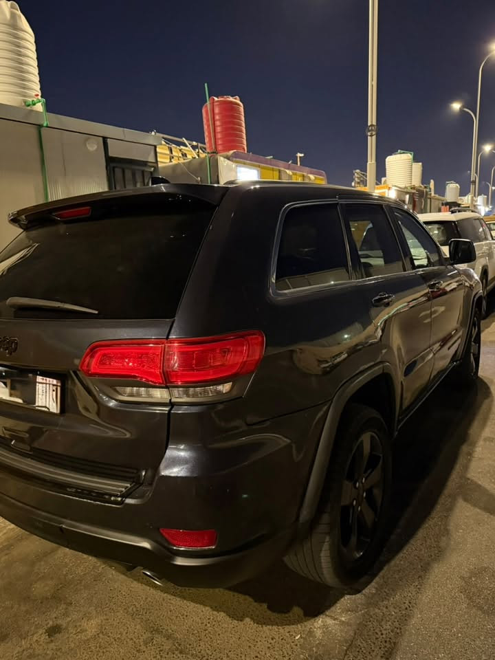 جيب مديل ٢٠١٥ ادوات 
كصة جنطه 
فول مواصفات 
سياره جاهزه 
طخم تاير جديد 
حداديه من الطول للطول جديده 
ربل محرك جديد 
تبريد مابي عطل 
مكينه حلوه سياره ماناقصها اي شي 
سعر ٧٥ 
مكاني بصره 
سياره متومه سنويه اصليه وارقام 

***********
