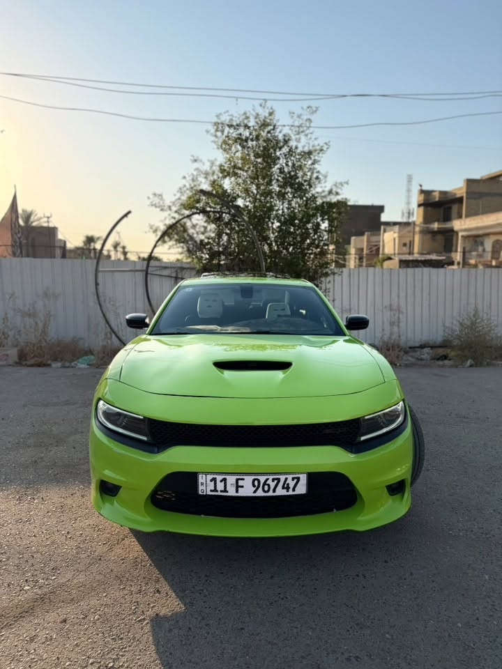 السلام عليكم 
للبيع سيارة جارجر 2023 النداء الاخير 
لون مميز تفاحي 🍏 R/Tماكس 
مكينة 5700 🚀 مكينه وكير كفاله 
فول مواصفات 1/1 فتحة سلايد 
تحكمات ستيرن  معروفة مواصفات السيارة 
وارد أمريكي حادث بنيد وخشم الجاملغ 
ول باقي كفالة عامة 
السيارة جديدة بمعنى الكلمة 
رقم السيارة بغداد بسمي 
مكاني بغداد 
سعر 237 وبيها مجال بلاش والله ماكو هيج سعر 
رقمي ***********
