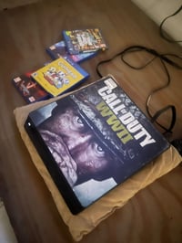 ps4 سلم للبيع ذاكرة نص تيره وياه ٣ العاب جي تي اي وتك ٧ وكب هيد ملحقات...