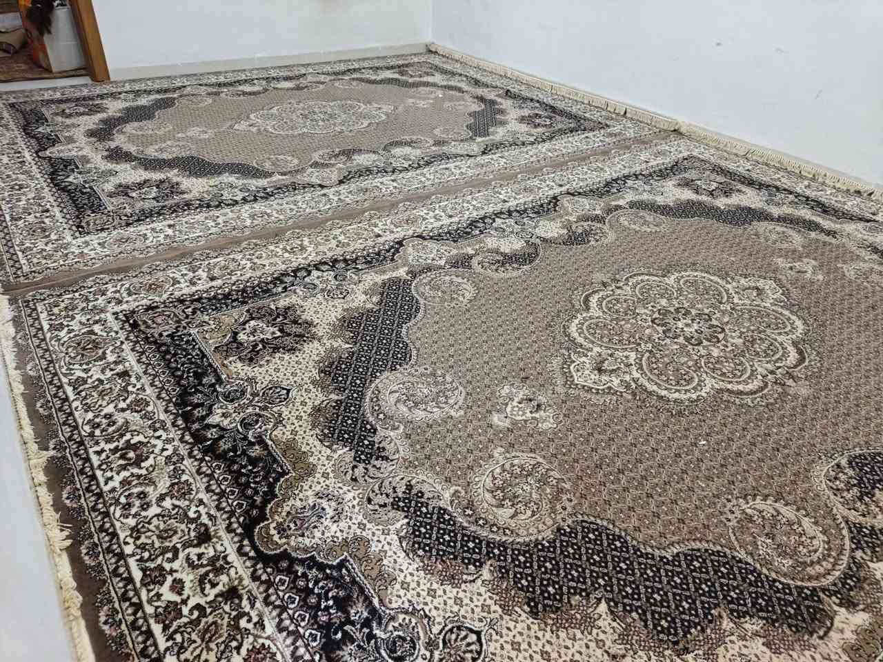 سیسه مه کان  لۆکن  2دانە یه   دانە ی 50هه زار ،سۆبه که لۆک لۆکە یابانی عه سڵیه  50هه زار ، قاڵێکان  2ودانە ی 3به4ن  بێ عه یب  هه ردوکی  110هه زار   مه خسه له که دومه تره  65هه زار  فه رشه بریلانده کان  دوانی  3به5ن   دانە ی  50هه زار   دوانی 2به3ن   دانە ی  25هه زار   ، له که لار کۆنە  ئاڵشتە کە م  تە ک سبلیتا هههه ***********
