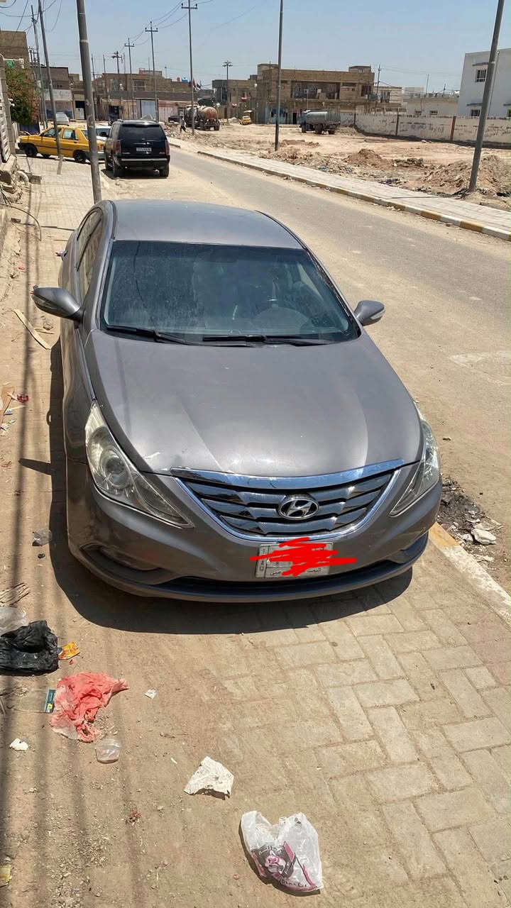 سوناتا امريكي ٢٠١٢ مضروبه صفحه مبدل بابين السايق والوره ومصبوغه عام رقمه بصره مشروع موازي فئه ( ر) مالكه بالنجف مكانه ديوانيه *********** سعره ٦٥ السياره جاهزه ترايه وين ميعجبك
