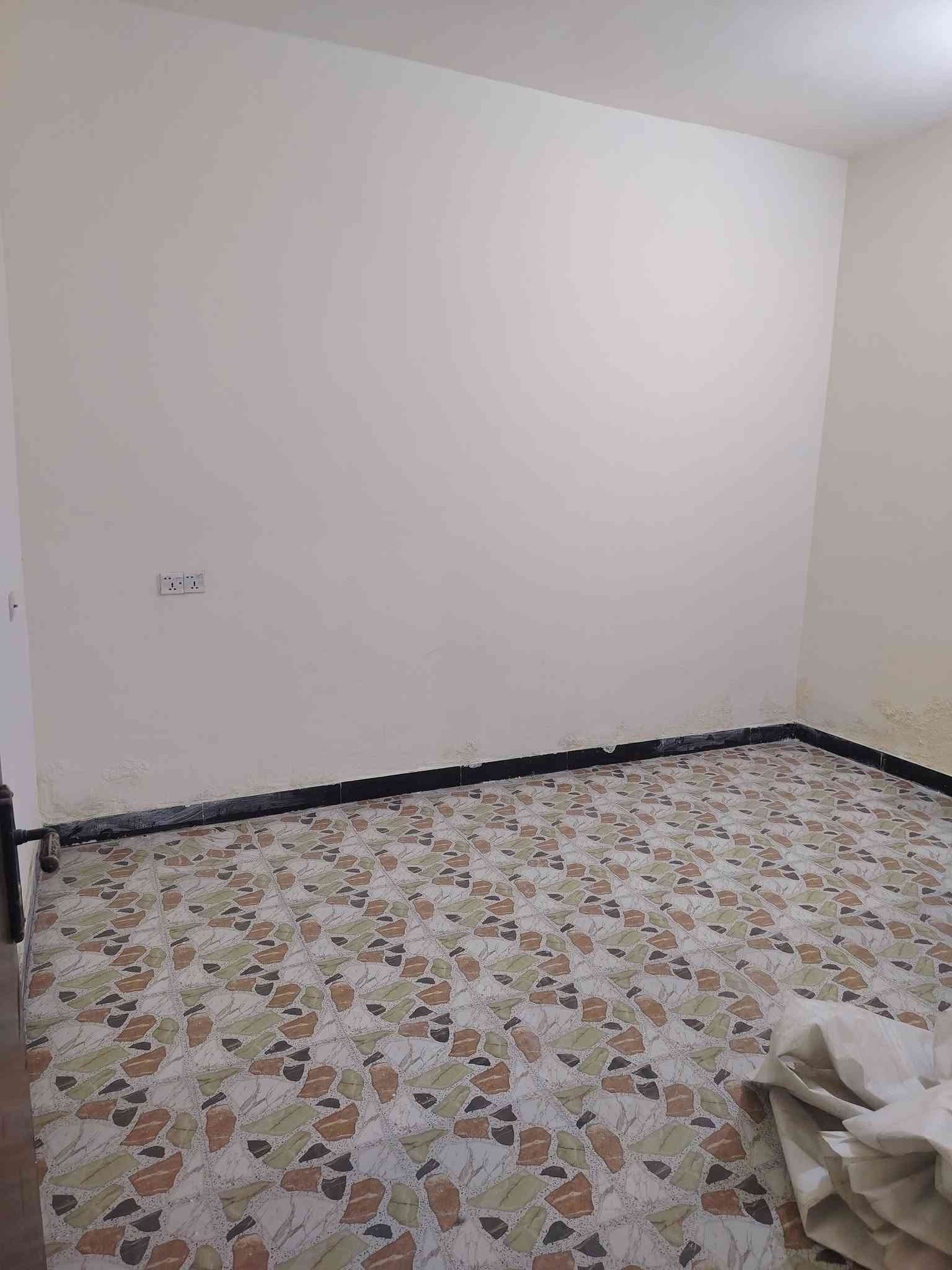 يا الله سلام عليكم بيت للبيع  مساحة ٩٠ متر يحتوي على استقبال وغرفتين نوم وصاله وخدمات  جاهز من كلشي سند ٢٥  كاتبك وي أبو الكاع .في منطقه بوب الشام شارع محطة ألغاز للستفسار الاتصال على الرقم ***********
