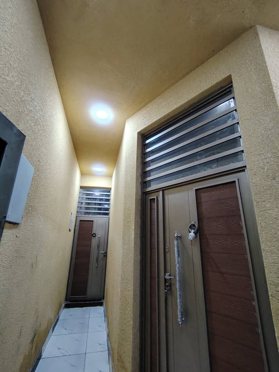 🏠 دار للبيع كوت حي الحكيم شارع بيت عطوف مساحه 55متر
طابو زراعي مرقم من قبل قسم بلدي حي الحكيم خدمات ماء كهرباء مدارس يتكون من....غرفة نوم...مطبخ....استقبال...مجمع صحيات...طرمه...مخزن...سطح....سعر 28
#للاستفسار_مرجعة_مكتب_الريان_الاستثمار_العقار
_كوت_حي الحكيم 
بإدارة حسين ابوسند الركابي 
***********
