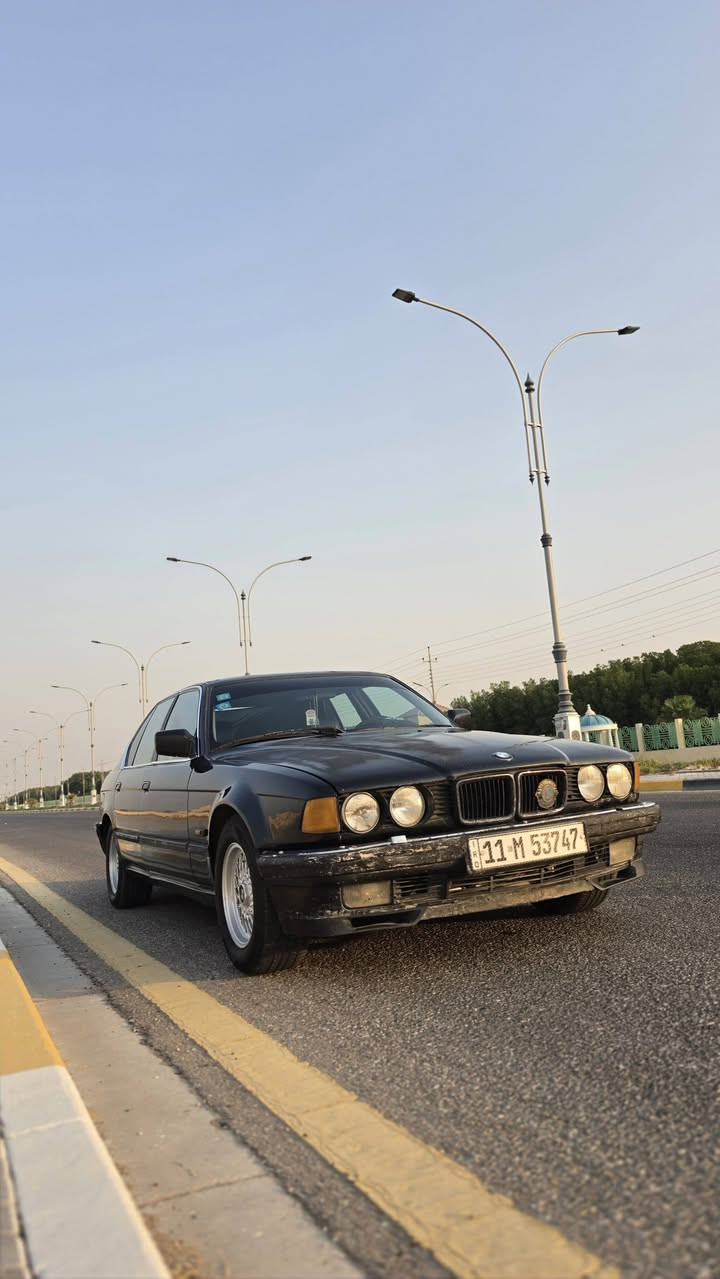 بي ام دبليو 744i • V8 • رقم بغداد