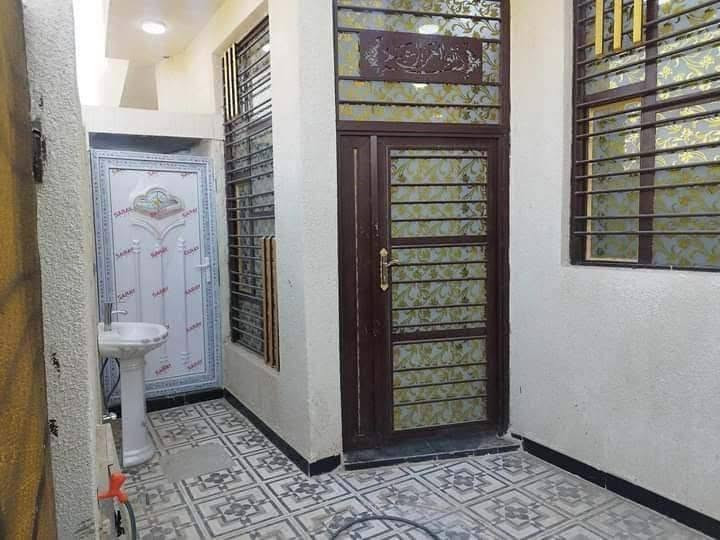 سلام عليكم
بيت للبيع منطقه حي الحكيم نزله علي الامير البيت ركن قرب المستوصف شارع صب المساحه 100 مربعه البناء حديث بلوك يحتوي على غرفتين مع الخدمات كامله ماء +مجاري +كهرباء+خط مولد+خط نت السعر 60وبي مجال للاستفسار الاتصال على الرقم '***********'
