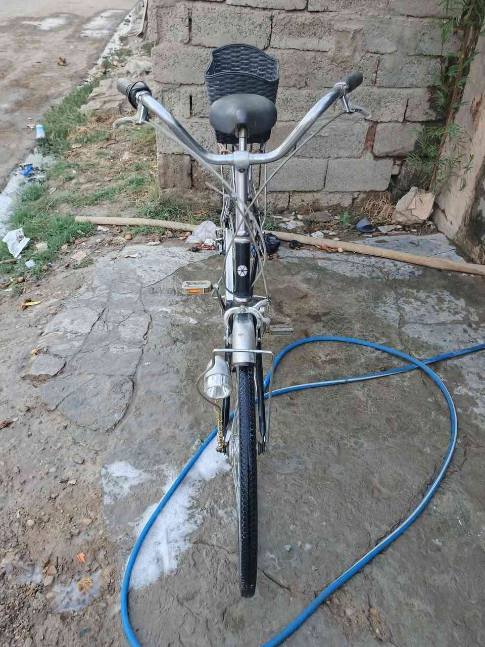 سلام عليكم شباب بايسكل. نضيف بداله حساس كلشي شغال بي كامل امانت الله بايسكل يخبل نضيف  حجم 26   سعره 85 والشراي يدلل  مكاني ديالى بعقوبه للاستفسار ***********👍🏻
