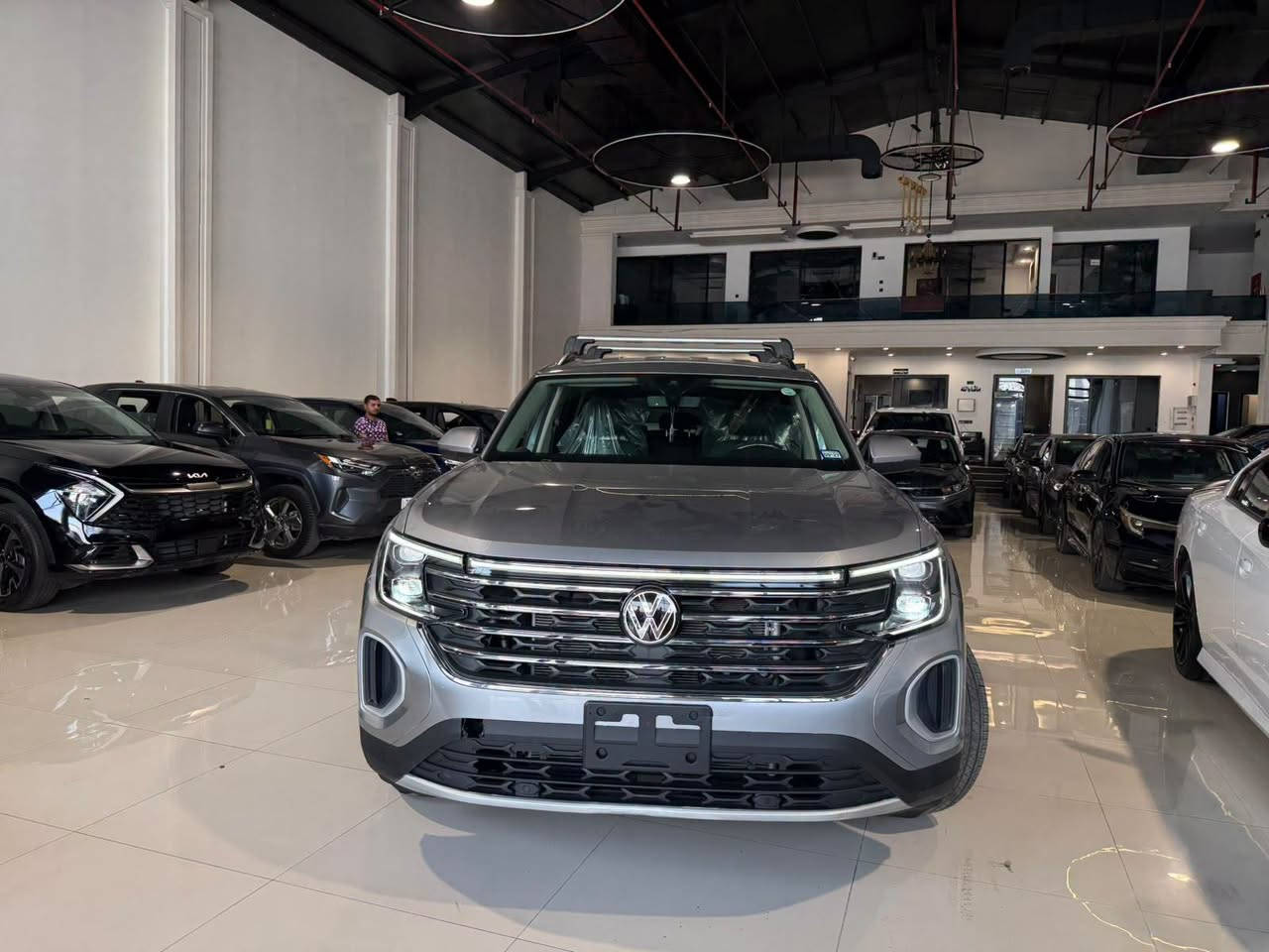 للبيع 
Volkswagen Atlas SE-TECHNOLOGY 2025
وارد أمريكي 🇺🇲
رقم الشاصي مُرفق ✅️:
1V2WR2CA3SC553077

محرك 4 سلندر 2.0L توربو 

مواصفات SE تكنولوجي فولل :
كشنات جلد + تدفئة + تبريد + كشن السائق كهرباء 
حساسات أمامية + خلفية
شاشة تدعم Apple CarPlay + Android Auto لاسلكي 
شاحن لاسلكي 
تبريد 3 قطع 
مرايات جانبية شفط + عليها نقاط عمياء
تشغيل عن بعد 

ماشية 4.750mi فقط ✅️

مكان السيارة أربيل شارع معمل البيبسي 

للإستفسار 
*********** إتصال أو واتساب
