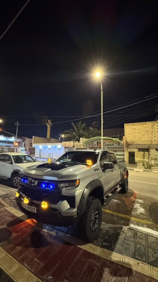 🚨 للبيع | شفروليه سيلفرادو Z71 Custom موديل 2024 (V8) 🚨

لأصحاب الفخامة والقوة الأمريكية، فرصة مميزة لاقتناء شفروليه سيلفرادو Z71 Custom موديل 2024 بمحرك V8، مجهزة بإضافات احترافية وجاهزة للاستخدام.

🔹 المواصفات الأساسية:

* موديل: 2024

* الفئة: Z71 Custom

* المحرك: V8 قوي بعزم وأداء مميز

* نظام الدفع: رباعي (4WD)

* تعليق Z71 المخصص للطرق الوعرة

* شاشة لمس تدعم Apple CarPlay وAndroid Auto

* تحكم كامل من المقود (ستيرن)

* مثبت سرعة

* تشغيل عن بُعد

* كاميرا خلفية عالية الدقة

* حساسات ورادار خلفي

🔥 الإضافات والتعديلات:

* سيستم كزوز رياضي

* تحديث الواجهة (البمبر) إلى الشكل الأحدث

* ترفيعة احترافية 3 إنج

* ويلات مع سبسرات لتعريض الوقفة

* تايرات جبلية خشنة جاهزة للطرق الوعرة

* بروجكترات LED عالية الأداء

* نفخات جانبية بلون الهيكل

📋 حالة السيارة:

* الضرر: قطعتان باب وجاملغ الصدر وربع البنيد فقط

* بدون دواخل او ضرب شاصي

* رقم شهداء بأسمي

بيع او مراوس عادي

📍 الموقع: ذي قار

📞 للاستفسار: ***********
