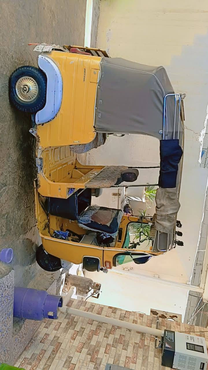 سلام عليكم للبيع تكتك موديل20 
كامله مكمله 
مكاني ديالى خالص سعديت الشط 
رقم الهاتف ***********
