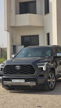 لاندكروز سيكويا • موديل ٢٣ • ماشيه ٣٢الف