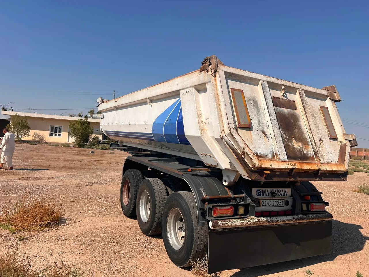 ملك نيسان البيع طول7.5.   ***********
