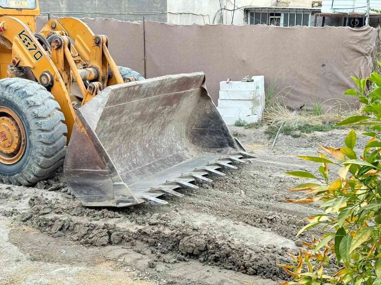 شفل كاوسكي موديل 79 
السلام عليكم لبيع شفل موديل 79.. محرك عادي رقم اربيل وكالة خاصه دفع رفع خير من الله  بريك 4 سجينة جديده صينيه السعر بــ100 يرهم مراوس سيارة زغيره حسب القناعه مكاني بغداد تقاطع النهروان ***********

نص مكتوب في الصور:
- ***********