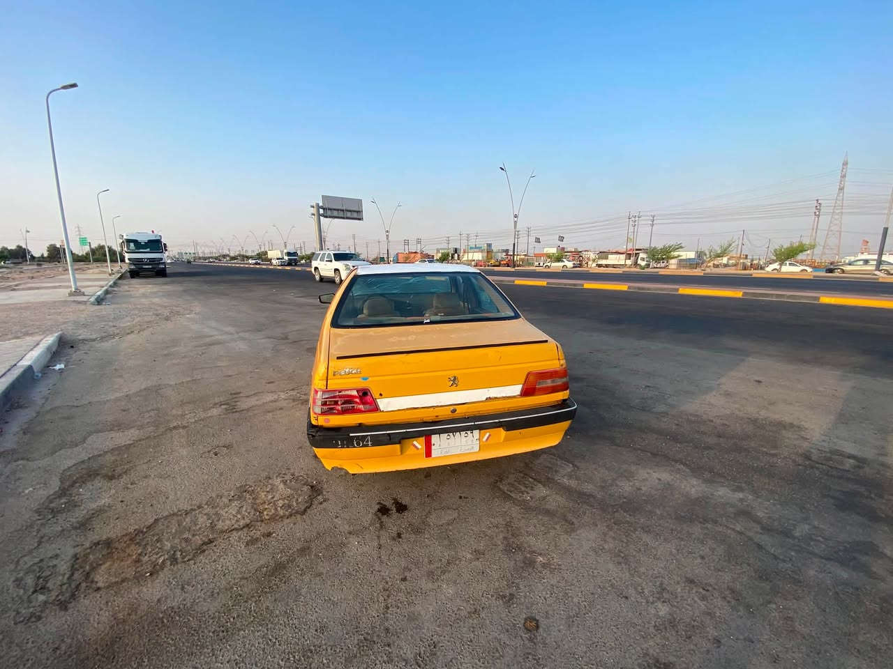السلام عليكم بيجو 405 لبيع رقم بصره سنويه بعدهي ما منتهيه أكفلك بس اصولية والهيه والغرامات على المشتري السعر 15 وبيه مجال
رقم الهاتف 
***********
