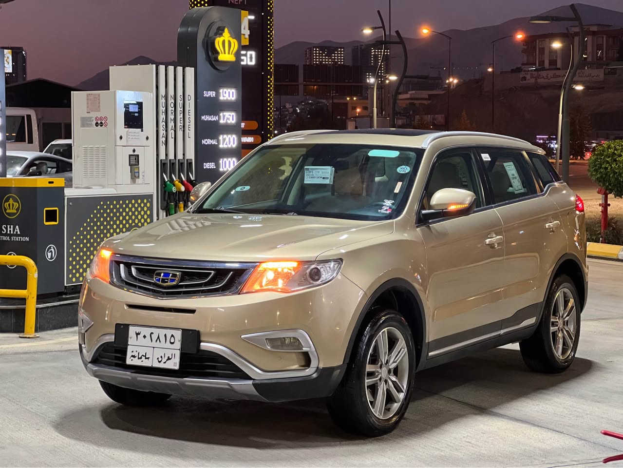 ***********  سليمانى 
١٠٥ $  قوفل  
🚙 جیلی ئێم گراند (Geely Emgrand X7 Sport)   مەکینە ٢.٤ بيلاد گيرو مه كينه كامرى بيلاد
  گێڕومەکینە نەکراوەتەوە
مۆدێل: ٢٠٢٠ فول ماسه فات
تۆربۆ نیە  
گێڕ: ئۆتۆماتیک و عاديو سپورت .
١٣٨ هەزار رۆیشتوه
گێرومه كينه و ته بريدو ته قه و ره قه به شه رت 
 ته حويلو خرامه به شه رت 
به س چەمە لەخی سەکن پێشەوە  بوياخه به ، بێ ده عم   ناوگرتنى نيه  پێشو دوای کەپسە  یەک بست ساردي هەیە كالبونه وه ى نيه  یرباگ بە شر ت (سەیارەیەکی زۆر پاکە).
 پانوراما  و سلاید 
گيچ ئه لكترونى 
کوشن جلد ناو زەرد + کوشن کارەبایی.
 بەسمە هه ردو به سمه م ى شه ريكه ى ماوه + برێک بەسمە ؤتو هولد و تراكشن و يكو و سپورت
ئاوينه ى ئه خه وى ته حديد سورعه و سوكان فوليوم  
 حاسەی پێش و دوا + کامێرای .
 ده سكو ئاوينه و پانؤراما ؤتويه 
فڵچە و لایت ئۆتۆ 
*********** السليمانية, العراق
