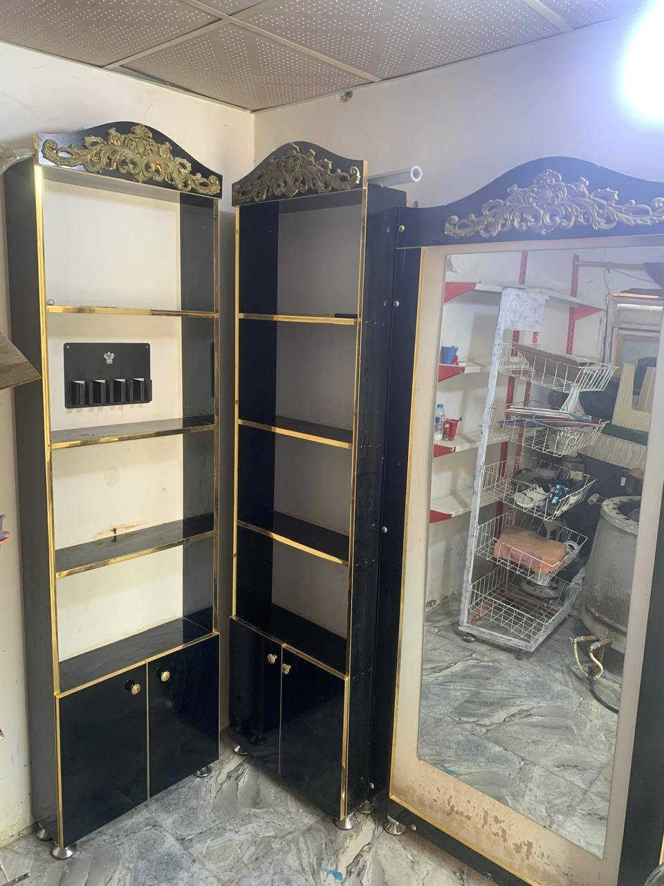 رفوف حلاقه • مرايه • ابي الخصيب