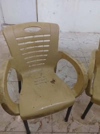 للبيع صوبه زيتيه  كراسي عدد 4  ميز بلاستيك دائري واحد   العنوان بغداد ...