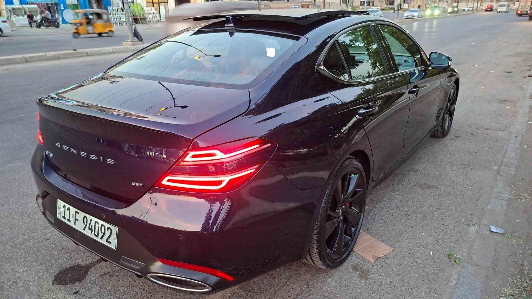 Genesis G70 Sport Prestige 🔥

🔹 المحرك: 3.3L V6 Twin Turbo
🔹 الدفع: خلفي RWD — المرغوب
🔹 القير: أوتوماتيك 8 سرعات
🔹 وضعيات القيادة: 5 وضعيات
🔹 Adaptive Suspension: تعليق متكيف يتغير حسب وضع القيادة
🔹 البصمة: دخول وتشغيل بدون مفتاح

🖤 الداخلية

• داخلية جلد طبيعي أسود
• تطريز رياضي
• أحزمة أمان حمراء
• كشنات كهرباء وتحكمات كاملة
• تدفئة وتبريد للكشنات
• كشنات بخاصية الخزن
• تنتة Alcantara سوداء رياضية
• مري شفط
• شحن لاسلكي
• Auto Hold

🎛️ التجهيزات والتكنولوجيا

• شاشة عرض Head-Up Display على الدشبول
• 5 كامرات
• كامرات 360°
• رادارات 360°
• نظام مراقبة النقطة العمياء
• نظام الخروج الآمن
• أنظمة قيادة ومساعدة شبه ذاتية
• نظام صوتي Lexicon
• بانوراما
• جنطة كهربائية
• علامة Genesis ترحيبية

🛞 الشكل الخارجي

• جنوط 20 إنش
• تجهيزات Sport Prestige الرياضية
• وباقي المواصفات المعروفة للفئة

🔥 مواصفات فل سبورت برستيج مع الدفع الخلفي المرغوب.
حادثها جاملغ وبنيد الأيسر  وبارد قليل 
مكان السياره بغداد الكرخ
سعر السياره 205 ورقات 
لتواصل مع صاحبها 
*********** بغداد, العراق
