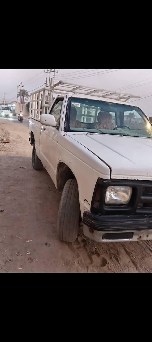 بيكم شوفر أمريكي للبيع موديل 91 مصفره هيئه وغرامات محرك بطه 2 ونص رقم دولي توه مطلعينه المكان البصره ابي الخصيب السعر 25 وبيها مجال قليل رقم الهاتف *********** مجالها قليل
