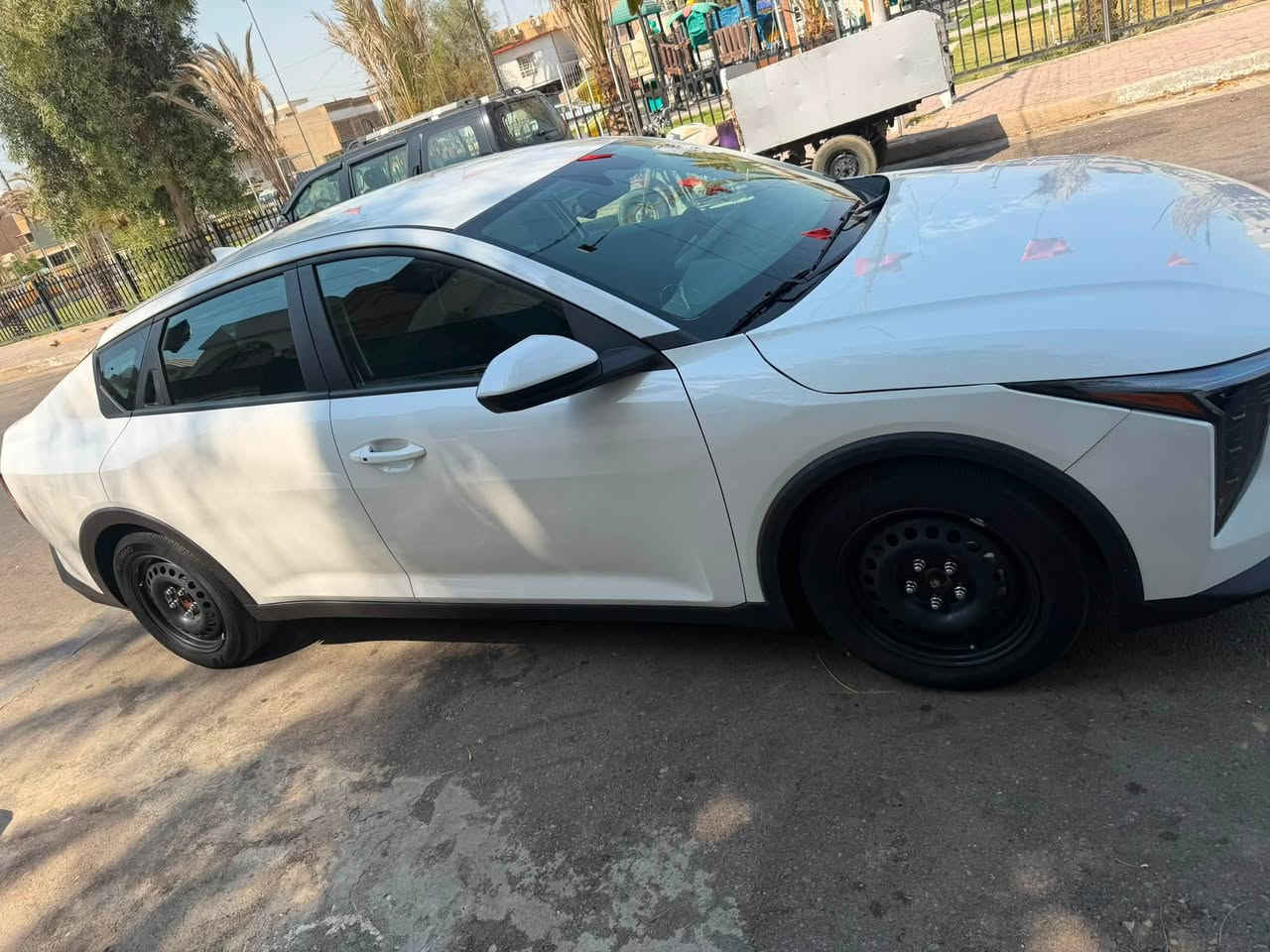 السلام عليكم حبايب كي فور موديل 25 دخول جديد مرقم اربيل هزة اوفحص جديد بسمي شرط التحويل ماشيه 5 الف بدون ايرباك بدون دواخل شرط الفحص حادث موضح امامك بنيد مبدل او مصبوغ والجاملغ فقط ربع الجاملغ مصبوغ والباقي مكفولة السياره جديدة او بالعافية على المشتري مكاني شارع فلسطين السعر 164 او بيهه مجال للاتصال ***********
