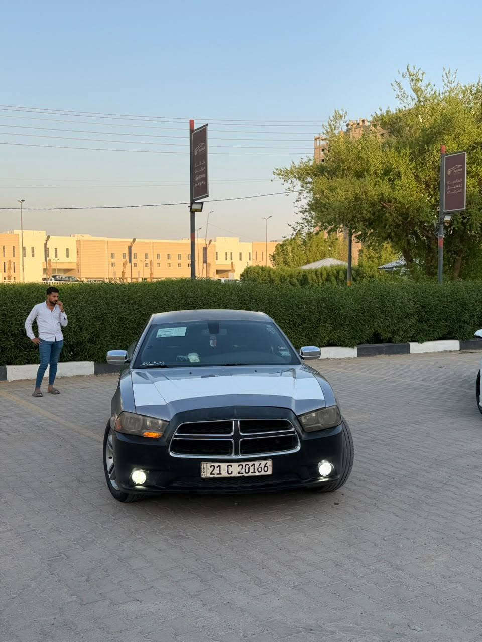 سلام عليكم جارجر مديل 2013 السياره فور ويل وملغي الفور ويل  فول عدا الفتحه كير طياره تدفئه كشنات  شاشه جبيره  كير مكينه خير من الله  طابه للعراق كفاله بل عراق بيها تبديل صار باب وجاملغ جهت السائق رقم سليمانيه انكليزي السياره ب130 وبيها مجال مكان السياره نجف رقم ه‍ ***********
