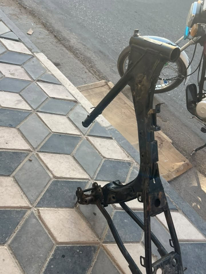 شاصي  كالك كالك
سعر٧٥

***********
