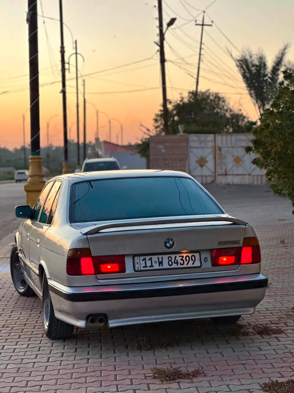 السلام عليكم 
BMW 520 
مكينه مفتوح 525
موديل 1991 
سنويه لغايه 2030
صدر امامي وخلفي بحاله جيده 
تبريد شغال ثلج ❄️
رقم بغداد دولي  شرط التحويل 
سعر 55 وبيه مجال بسيط 
الاتصال على رقم *********** 
مكان السياره بغداد
