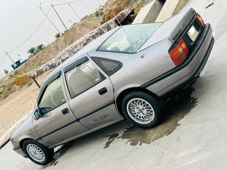 فيكترا ٩٢ • ماتور ٢٠٠٠ • كير عادي