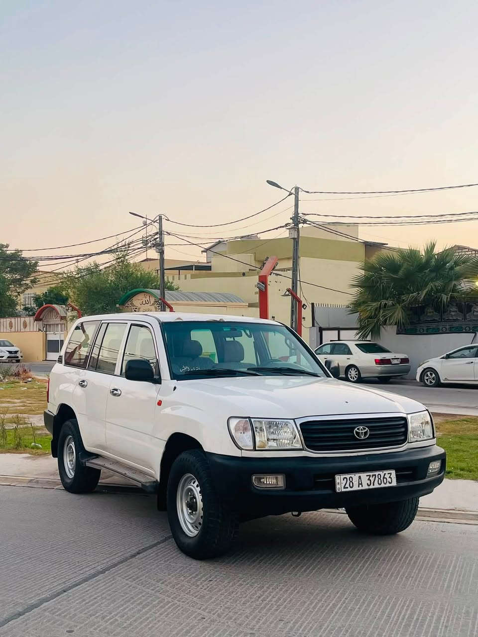 السلام عليكم لاندكروز مونيكا 2002 اصل
رقم نجف باسمي تحويل نفس اليوم سنويه وهزه جدد 

كير عادي مكينه 6 بانزين ادامه كامله من كلشي 

العنوان النجف الأشرف : *********** 

السعر 89 بيها مجال بسيط للشراي
