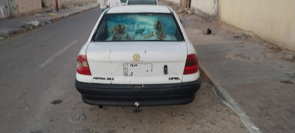 سلام عليكم
ابوبل استرا محرك 1600
رقم واسط انكليزي هزه وسنويه ولوحات جدد السعر 25
العنوان واسط النعمانيه
للاستفسار ***********
