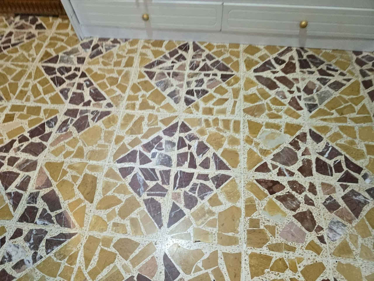 سرير أطفال • نظيف • قريب جامع طه