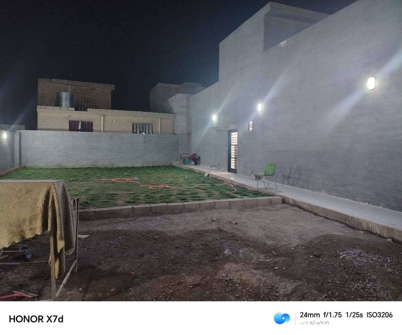 #_دار سكني+حديقة 🏠 للبيع
#بيت زيرووو بناء حديث 

#مساحة 400م

#فول مواصفات تبليط ماء كهرباء 

#حي الفرسان مقابل جامعة تكريت 

#للأستفسار اتصال علئ الرقم *********** ☎️
