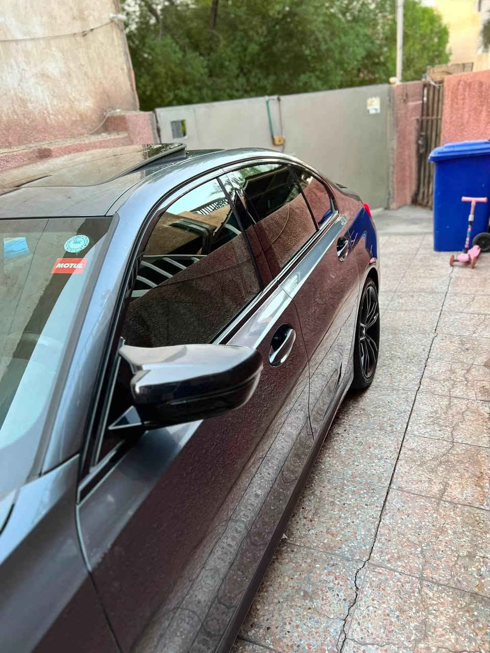 330i bmw

2021 

بنيد وباب خلفي كلير فقط 

السعر 24 ومجال بسيط 

سونارها موجود بالصور 
*********** 

مكانها يرموك او ابراج ملينيوم
