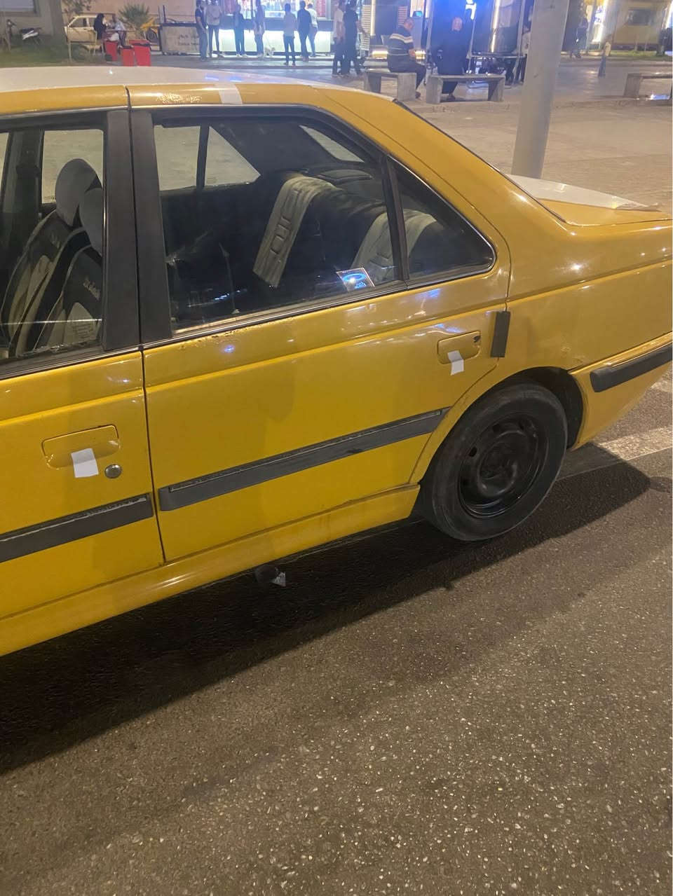 بيجو بارص موديل ١٥ مكفوله ضربه وصبغ 
كير محرك حاله جيده مصفره هيئه سنويه منتهيه 
مكاني البصره  السعر 34 تواصل *********** البصرة, العراق
