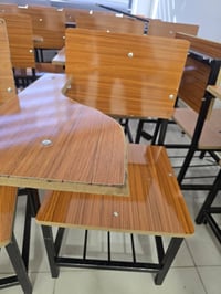ستولات دراسية للبيع جدد غير مستعملات عدد 60 ستول سعر الواحد 22 وبي مجا...