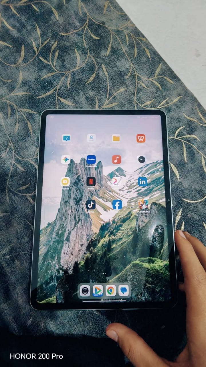 📱 للبيع Xiaomi Pad 7 – مواصفات قوية جدًا 🔥
✨ الموديل: Xiaomi Pad 7
🖥️ الشاشة: 11.2 بوصة
🔥 الدقة: 3.2K – ‏3200×2136
⚡ معدل التحديث: 144Hz
🌈 الشاشة: HDR10 + Dolby Vision + ألوان DCI-P3
☀️ السطوع: يصل إلى 800 nits

🚀 المعالج: Snapdragon 7+ Gen 3 – بدقة تصنيع 4nm
🎮 المعالج الرسومي: Adreno GPU
💾 الرام: [RAM: 8GB + 4GB]
💽 التخزين: [256GB]

🔋 البطارية: 8850mAh
⚡ الشحن: 45W Turbo Charging
🔊 الصوت: 4 مكبرات صوتية + Dolby Atmos

📸 الكاميرا الخلفية: 13MP – تصوير 4K
🤳 الكاميرا الأمامية: 8MP

📡 الاتصال: Wi-Fi 6E + Bluetooth 5.4
🔌 المنفذ: USB-C 3.2 Gen 1
🧭 يدعم: Gyroscope + مستشعرات متعددة
💻 النظام: Xiaomi HyperOS 2

📏 السماكة: 6.18mm
⚖️ الوزن: 500g

🎮 مناسب جدًا للألعاب مثل PUBG، الدراسة، مشاهدة الأفلام، التصميم وتعدد المهام.

📦 الحالة: [مستعمل ]
🎨 اللون: [رصاصي ]
💰 السعر: [375الف]
📍 الموقع: [فلوجه حي نزال ]

📩 للمهتمين مراسلة خاص.  ***********
