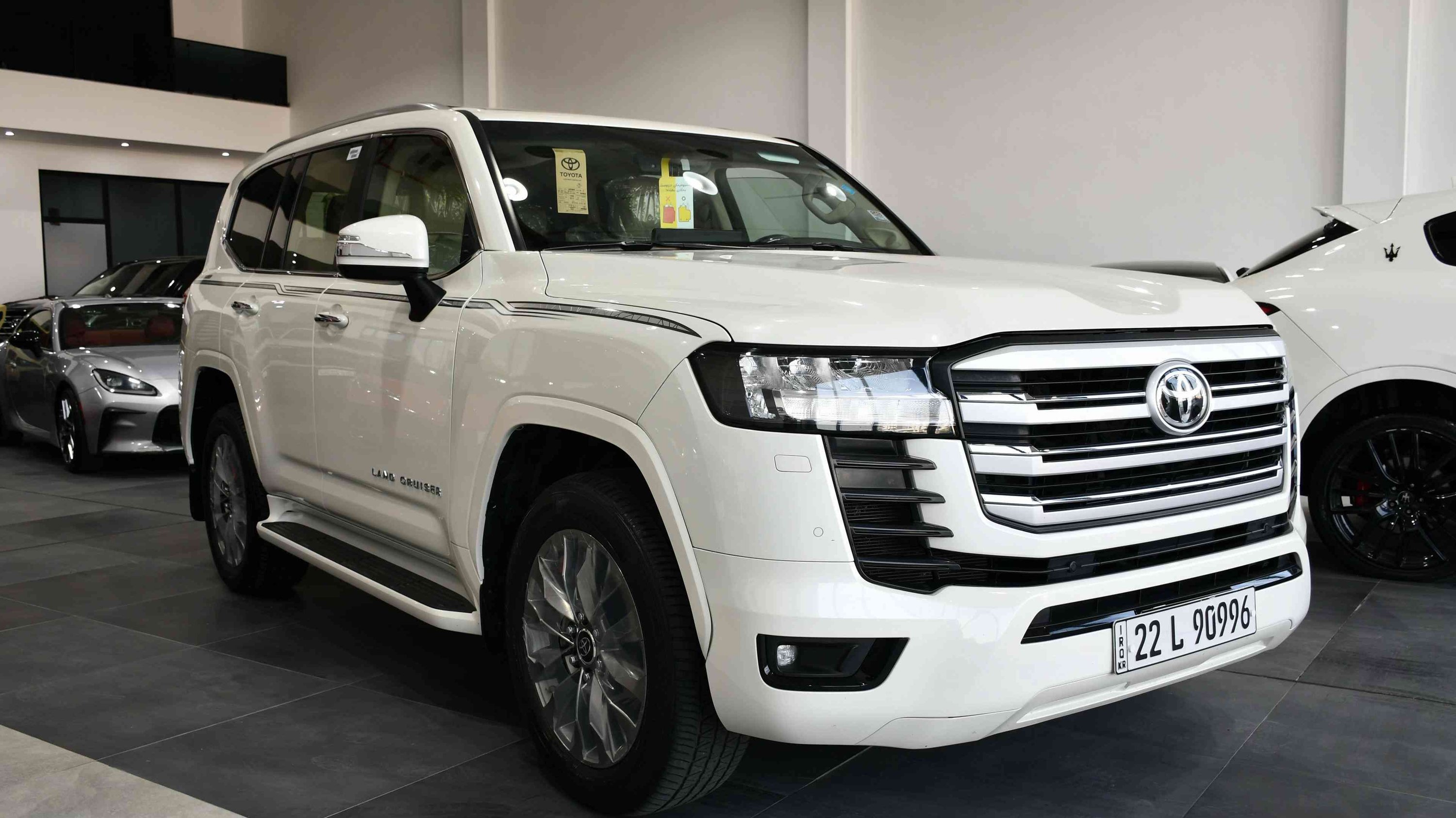 � للبيع | Toyota Land Cruiser GXR 2023 Twin Turbo لاندكروزر موديل 2023 وارد شركة جيهان – العراق 🇮🇶 فئة GXR Twin Turbo ✅ ضمان الشركة ✅ الممشى: 73,000 كم ✅ السيارة بحالة ممتازة 🔧 يوجد مكان صغير جداً تعديل PDR 💰 السعر: 618 ورقة 📞 للتواصل والاستفسار: ***********

