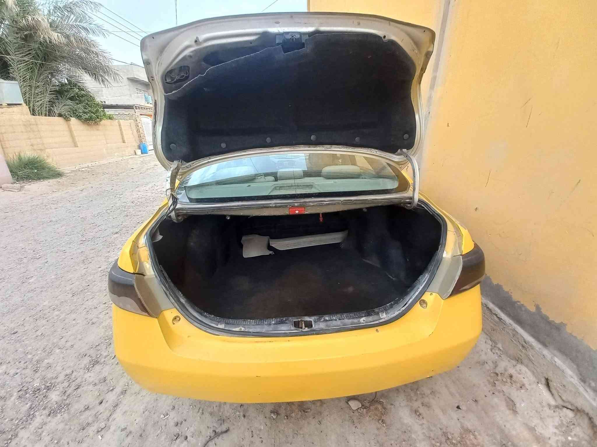 للبيع كامري موديل ٢٠٠٧ بسمي محرك كيرشرط صدر ٨٠ بالميه بدون ظباره بس وكاله السعر٤٢  /***********سامراء
