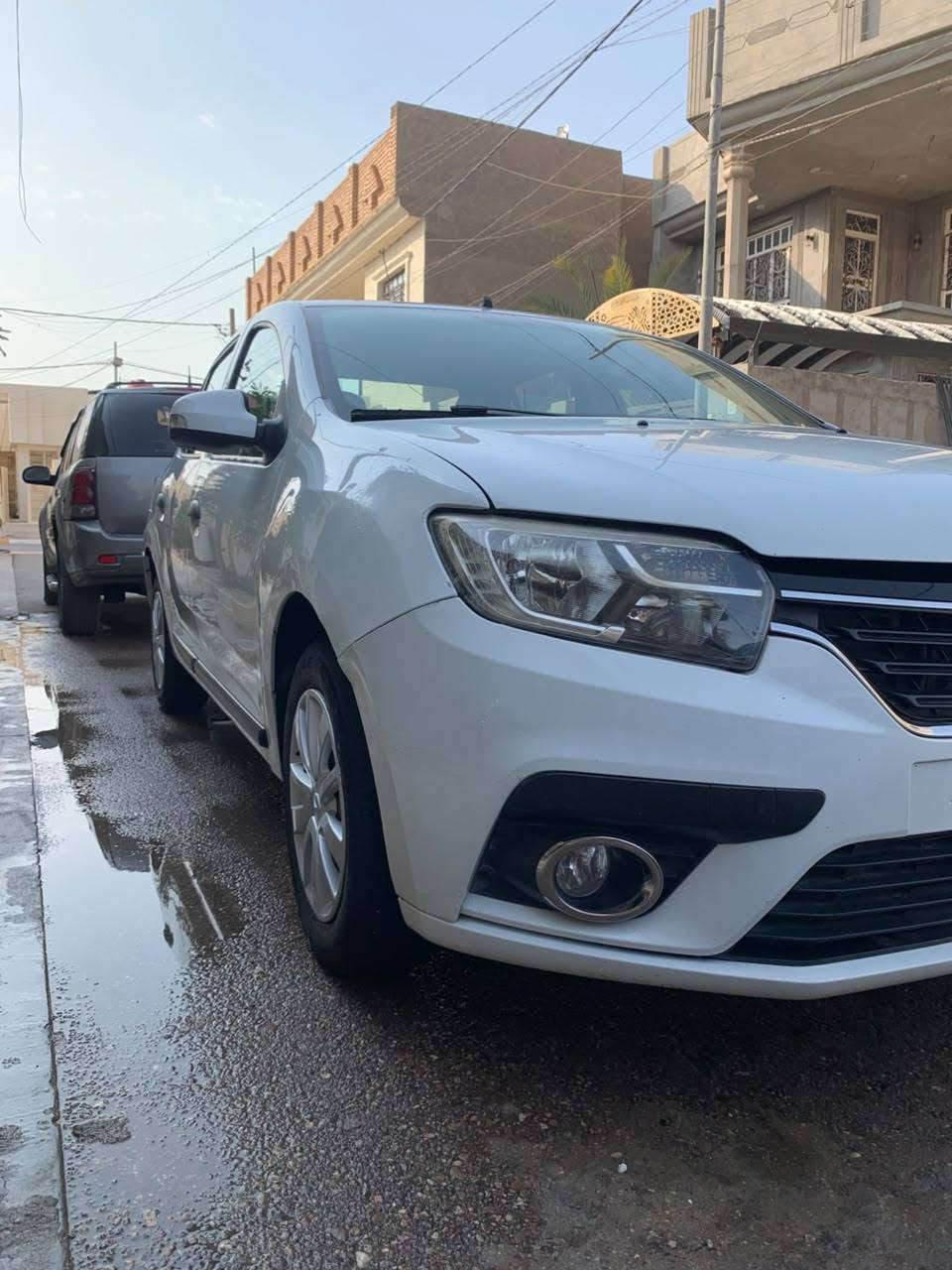 رينو موديل 2020كفاله من الصبغ والتبديل مكينه وكير كفاله تبريد ثلج حداديه زيرو السعر 75وبيه مجال لتواصل ***********
