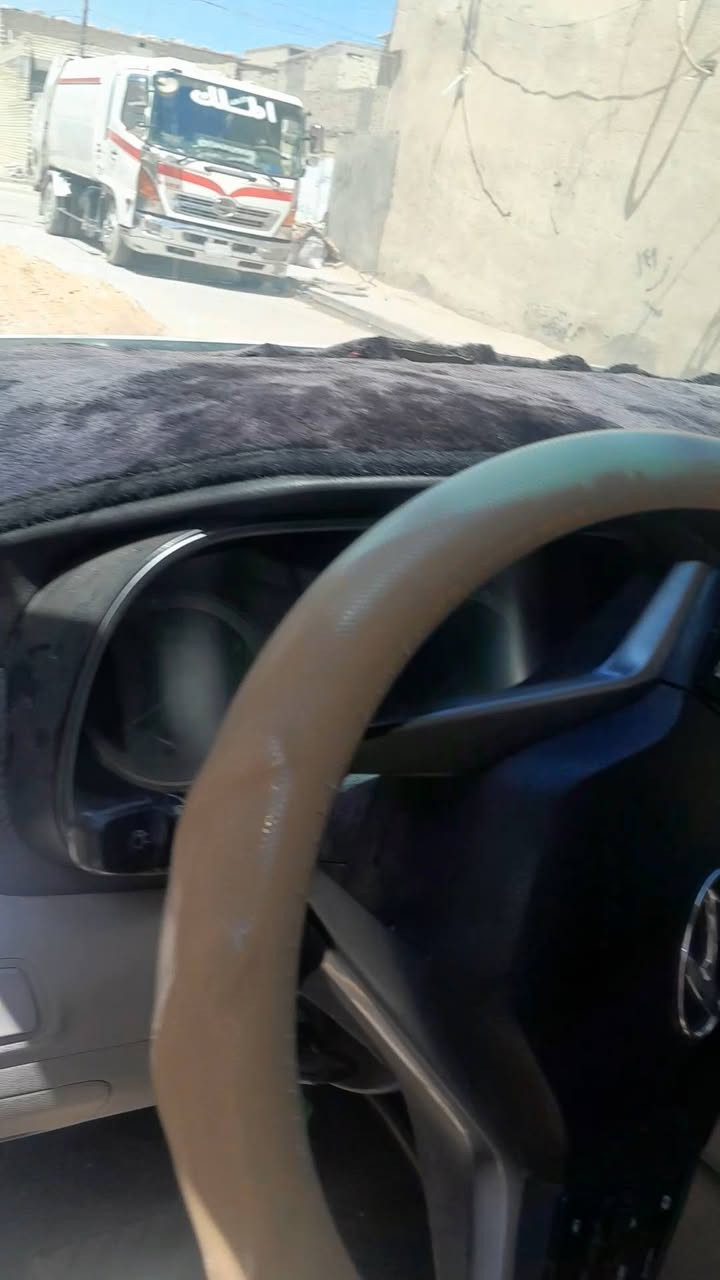 السلام عليكم توسان ١٩ امريكي حادث جاملغ وبنيد سعر ١٣٨ ماشيه ٦٠ ميل بسمي سنويه ل ٣١ مكينه كير مكفول تبريد قطعتين فول عده الفتحه بغداد العبيدي هاتف ***********
