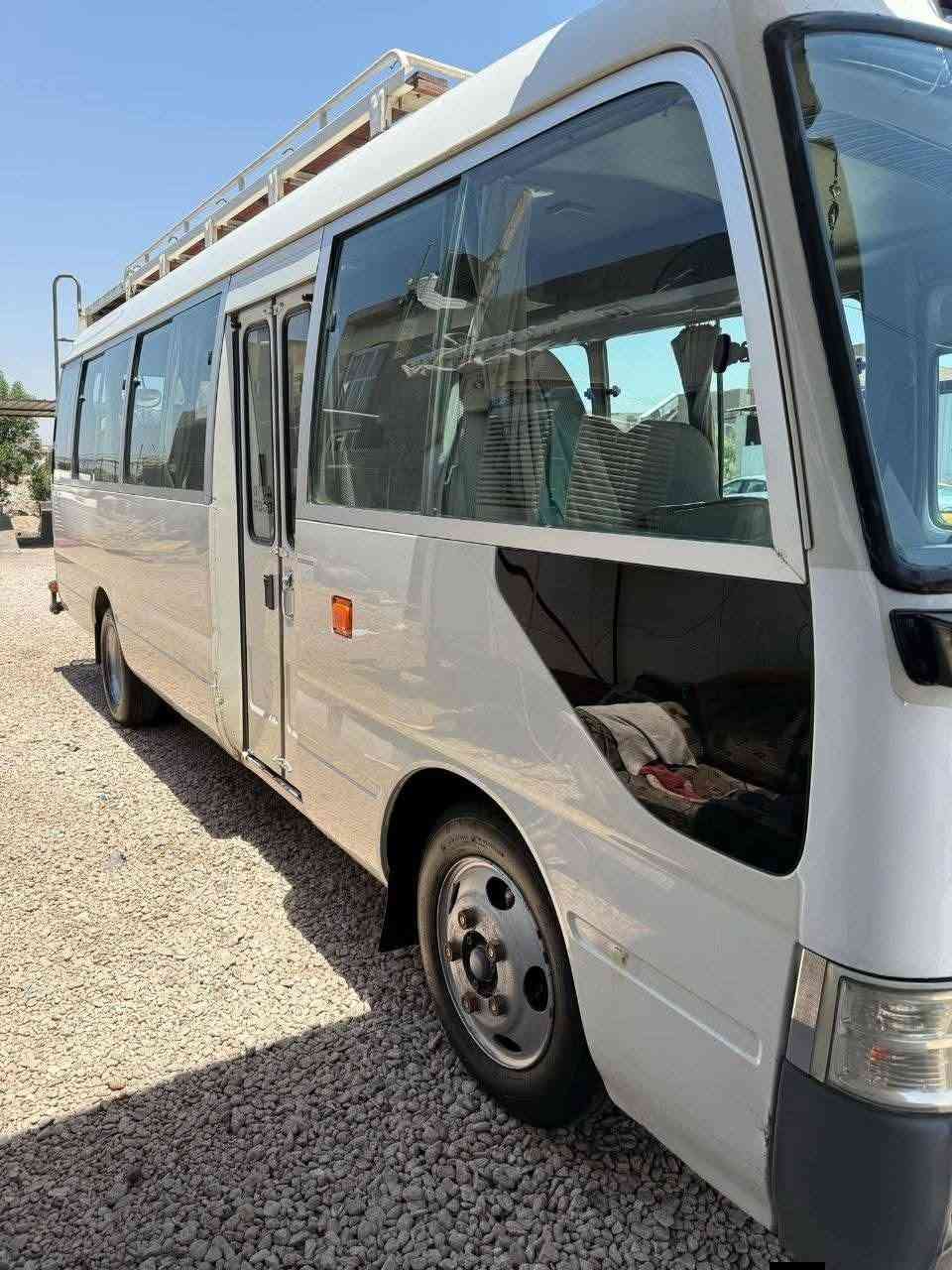 السلام عليكم ورحمه الله وبركاته
كوستر للبيع موديل 15 عالية 

رقم بغداد إنكليزي وبسمي ومكاني بابل 

السيارة فول (سلة داخلية - حاكية- قلاب ستاركس ـ ABs  )

مكينة وكير و اكسل كفالة 

الشراي يتصل

***********
