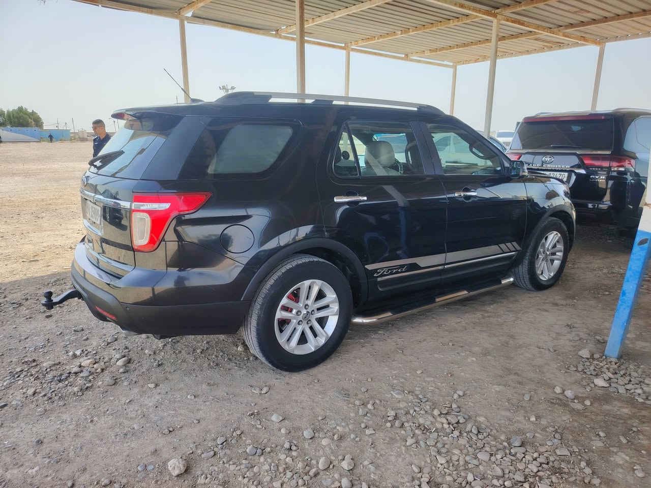 السلام عليكم  فورد اكس بلور موديل ٢٠١١  وارد أمريكي   بيهة جاملغ امامي جهة الصدر . وبلعراق البنيد صار بي خسفة وبدلتة وعندي الصورة مالتة قبل التبديل الي يحب يشوفهة   مكينة  مبدلهة جديدة قبل  اقل السنة  صدر الامامي كلة بدلتة جديد حتة الدجات مال المكينة والكير هم بدلتهن   سيارة  كلش نظيفة  بأسمي ورقم واسط انكليزي  السعر ١٣٠ وبيهة مجال   رقم الهاتف  ***********
