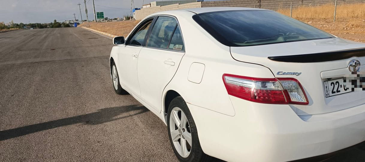 کامیری مۆدیل 2009مواسەفات ئامریکی بیلادی نیو هەیبرێد گێرو ماکینە و تەقەو ڕاقە باشەرت دوو پارچەو نیو  سبوخ لەگەڵ دوو تەعدیلی بچوکە هەموو گیانی بەشەرت مواسافات بیلاد باسمە دوو دەرگاش بەسمە تەعدیل سورعە سوکان ڤۆلێم کوشن کارابەی شاشەو کامیرا تەبرید باسمە تەبرید مارکەزی سەناوی تە2031 نوێە کوبون بانزینی هەیە
شوێن چەمچەماڵ سعری 98وەرەقەو ماجالێکی کەم ڕاقەم ***********      ***********
